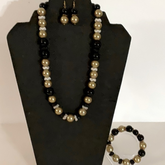Hand Crafted Jewelry Set Black Gold Pearl 3 Pc. Necklace Bracelet Earrings - Picture 1 of 8